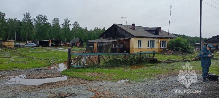 В челябинском поселке Киолим вода вернулась в русло реки. Фото, видео