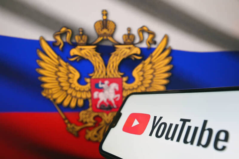 Шадаев: YouTube-каналы с 10 тыс. подписчиков попадают под норму об извещении РКН