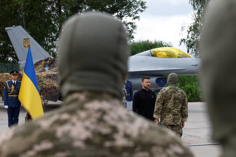 На Крымском мосту перекрыли движение